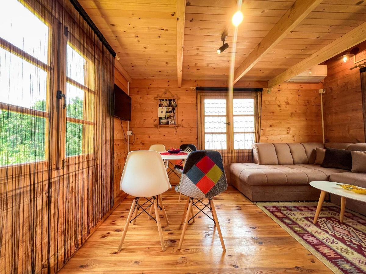 Madre Natura Glamping อุลซิน ภายนอก รูปภาพ