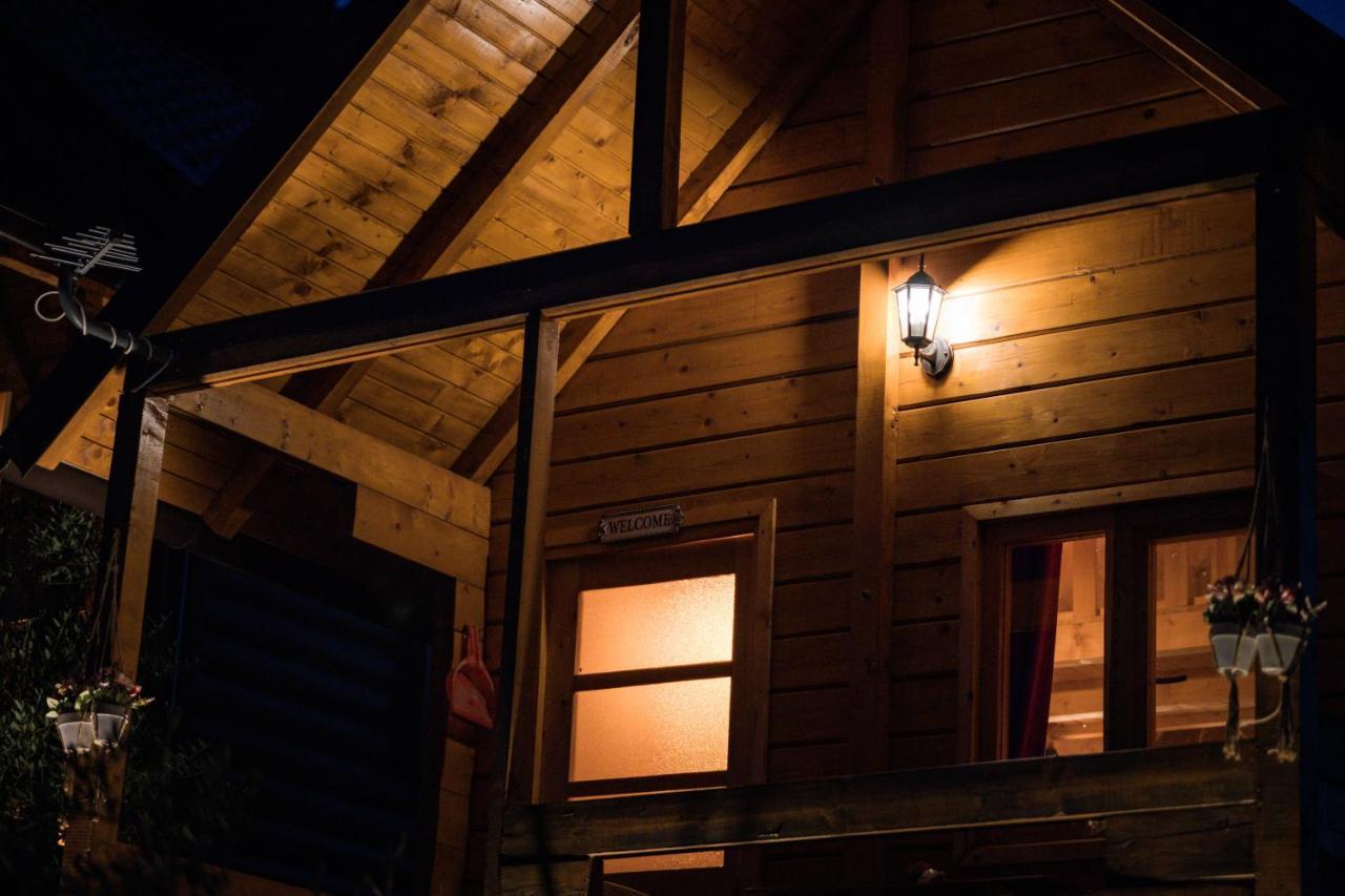 Madre Natura Glamping อุลซิน ภายนอก รูปภาพ